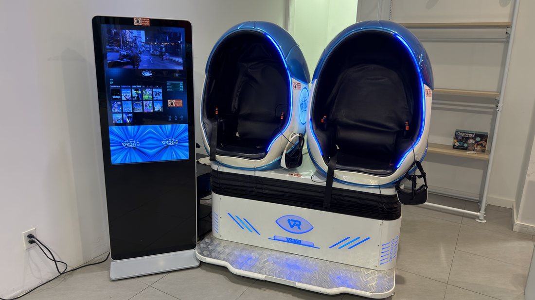 VR Pod at VR360 Garden State Plaza